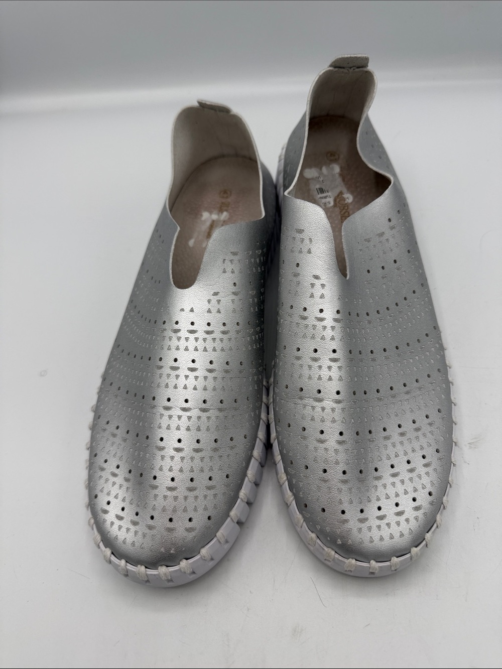 ILSE JACOBSEN Silver Perforated Slip-On Flats